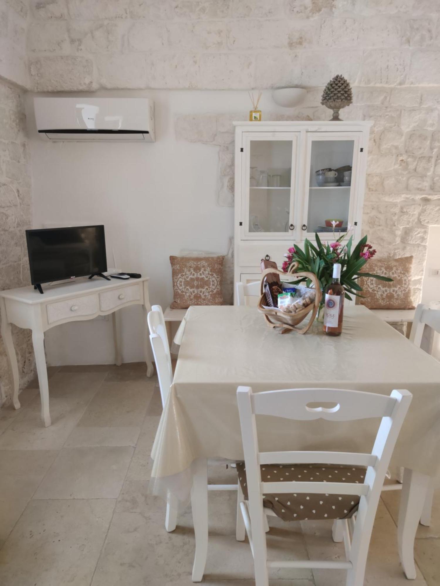 I Due Cuori Villa Остуни Екстериор снимка